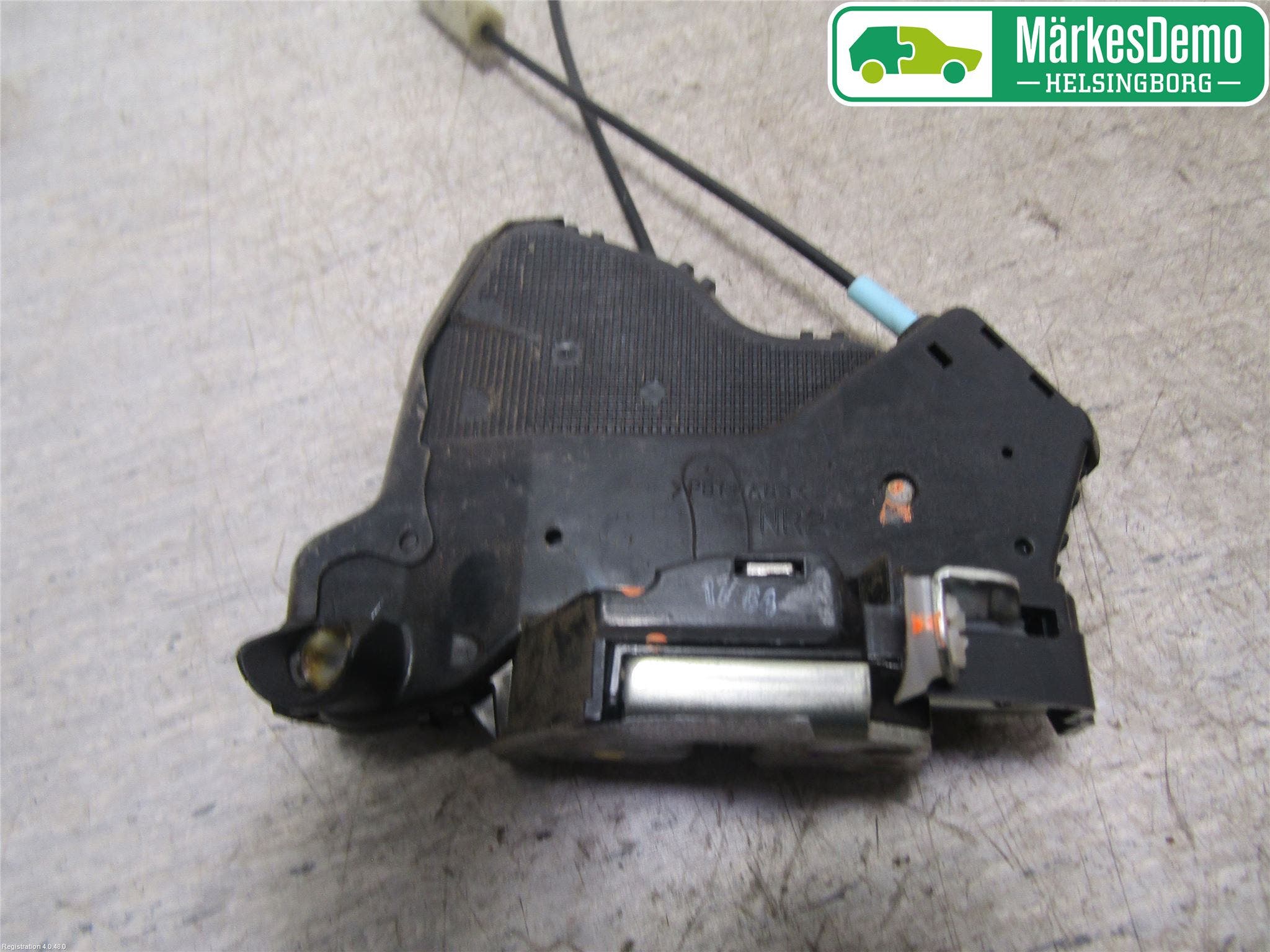 Toyota HILUX 05-16 Låskista-Dörrlås