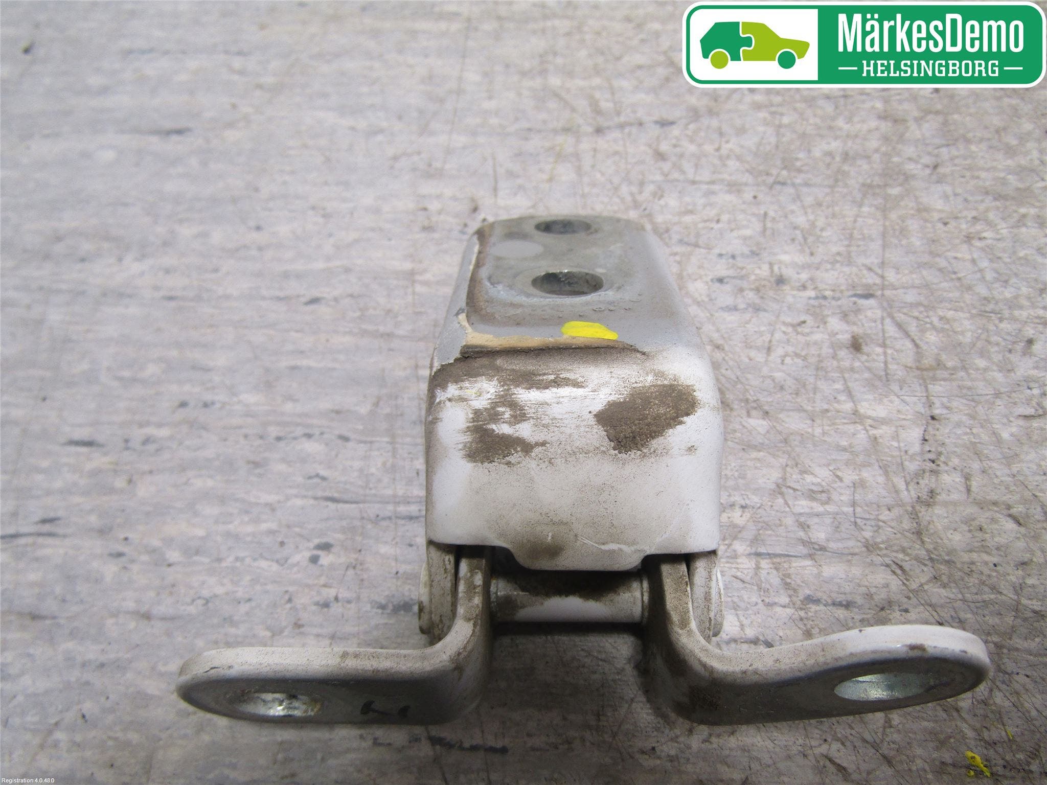 Toyota HILUX 05-16 Dörrgångjärn