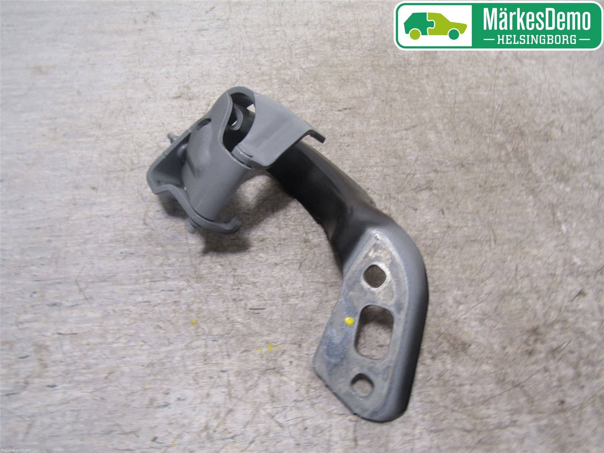 Audi A4/S4 08-11 Bakluckegångjärn Hö