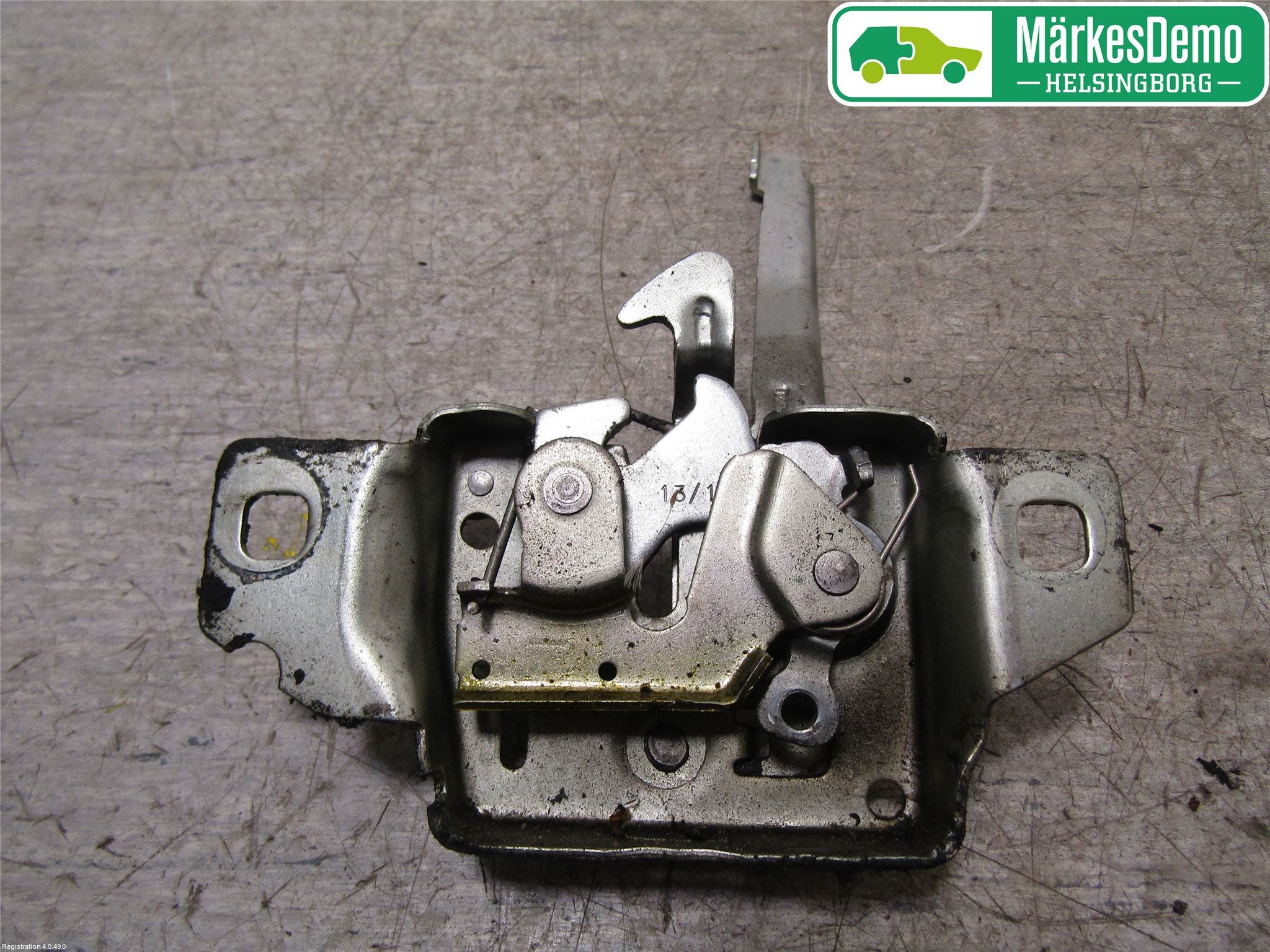 Mercedes-Benz MB CITAN (W415) 13-21 Huvlås