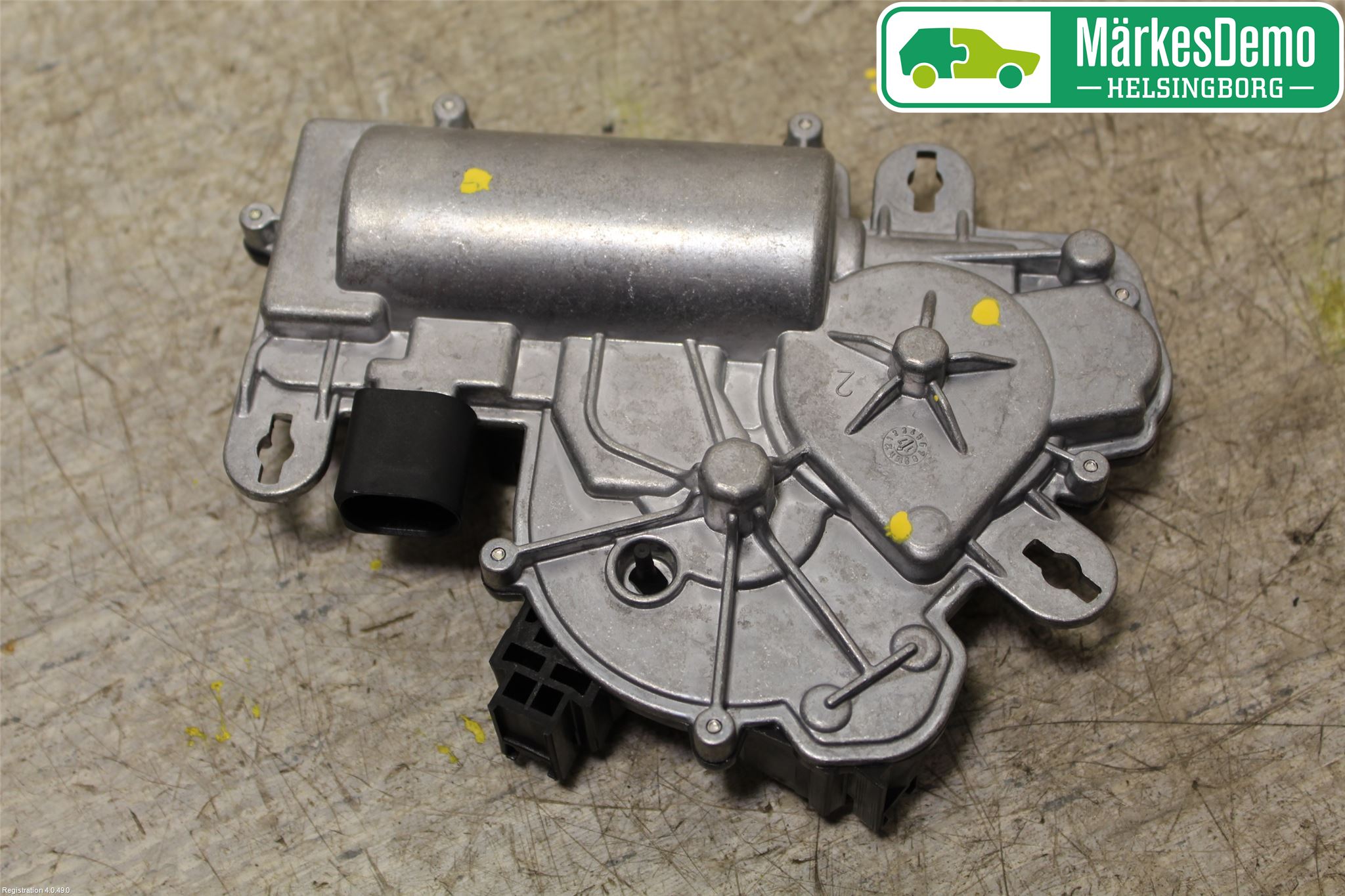 Volkswagen VW PASSAT 15-19 Bakluckeöppnare Automatisk