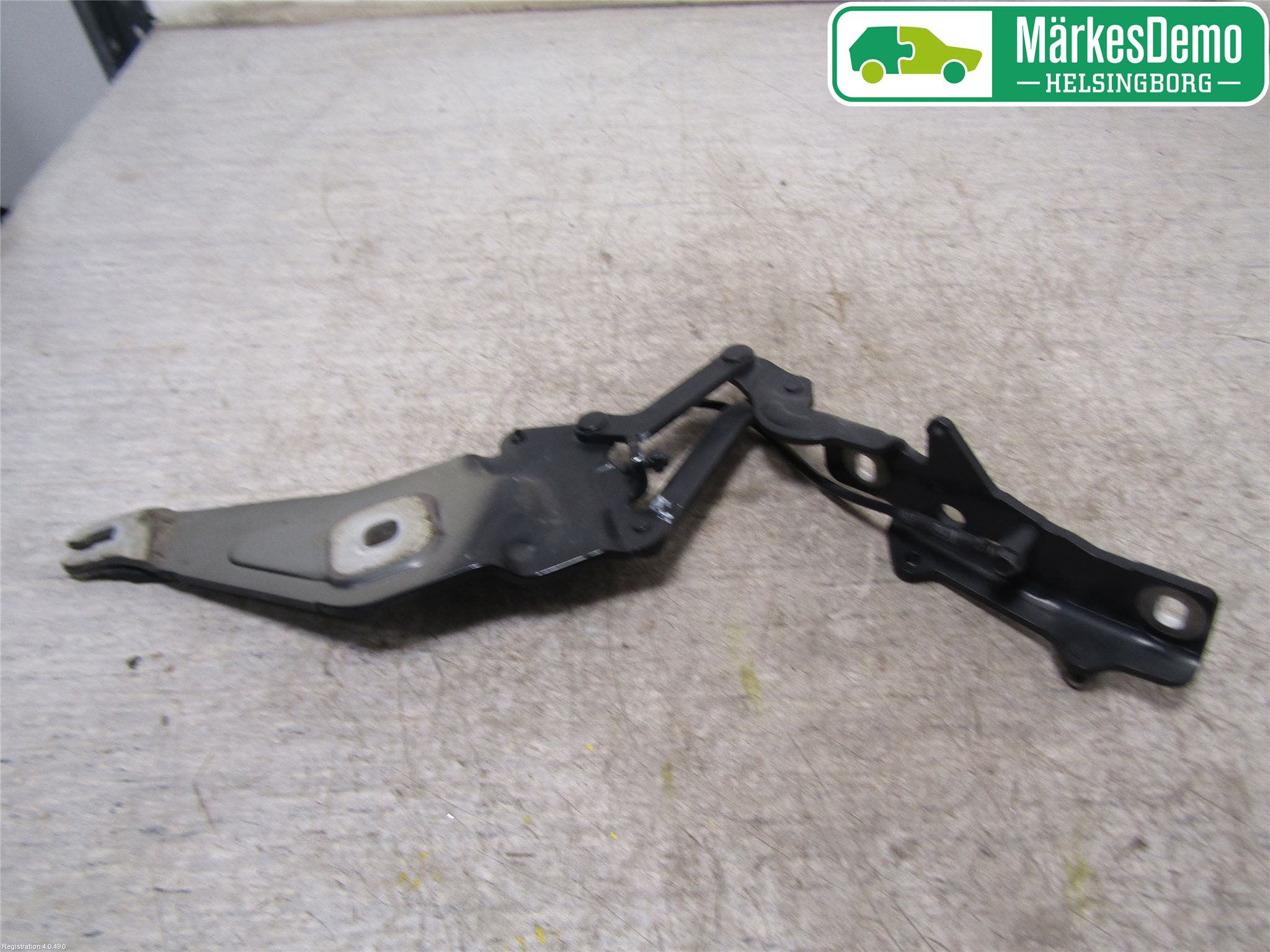 BMW X6 E71/E72 08-14 Huvgångjärn