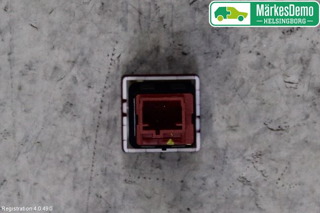 Peugeot PARTNER 16-18 Strömställare Varnings