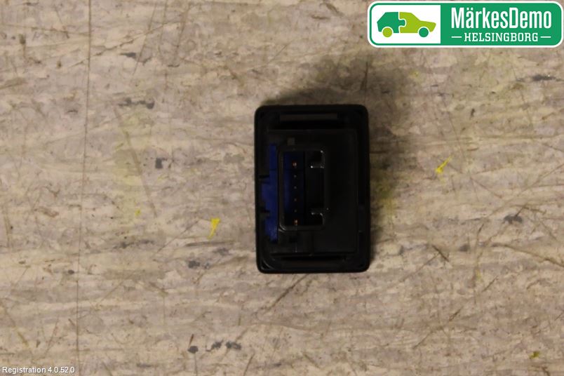 Toyota RAV4 13-18 Strömställare Baklucka