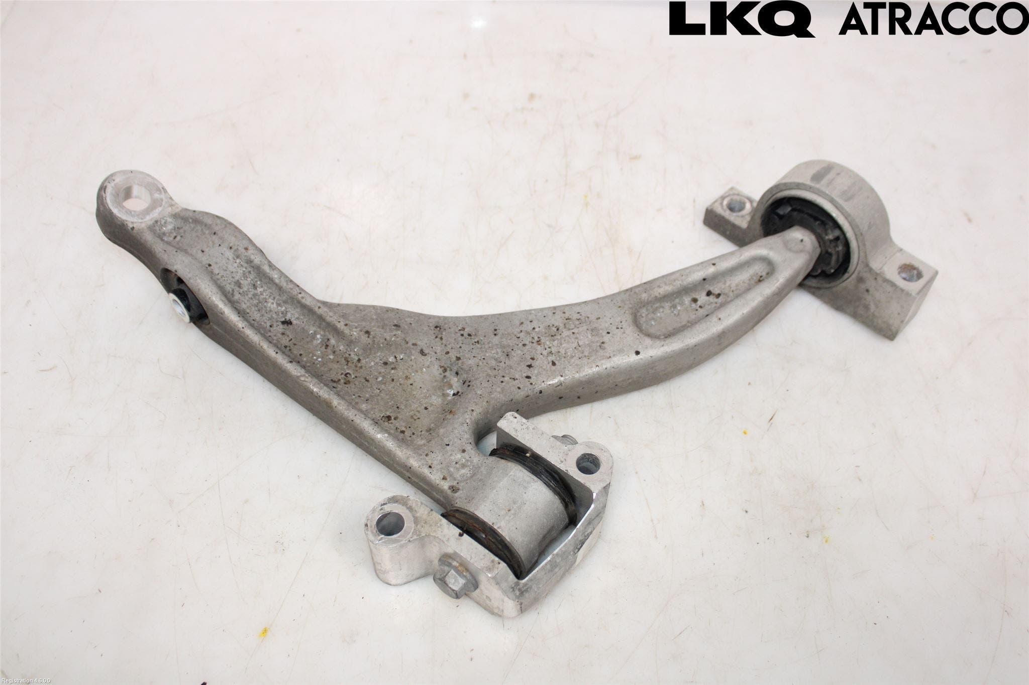 Volvo V60 19- Bärarm Fram Undre Hö