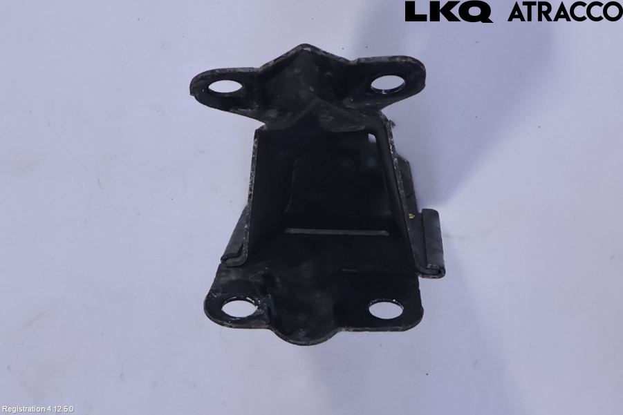 Volvo V70 08-13 Kylarfäste-Ram-Balk