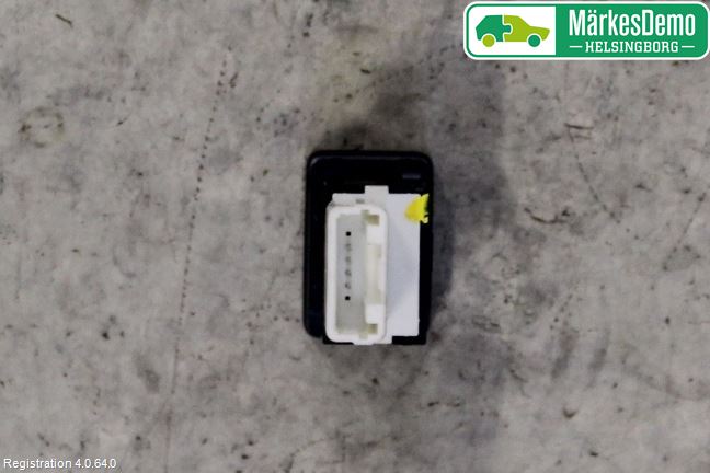 Mitsubishi OUTLANDER 13-21 Strömställare Övrigt