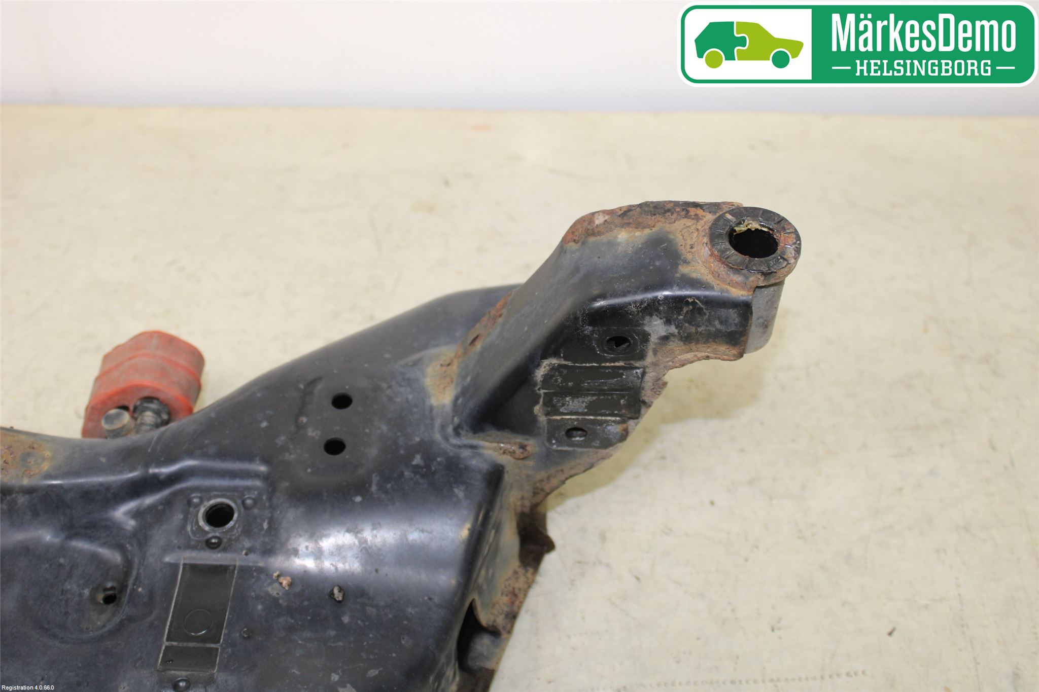 Volkswagen VW POLO 10-17 Framvagnsbalk