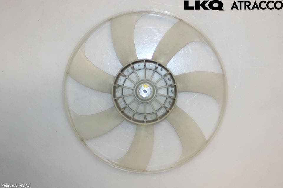 Toyota COROLLA 19- Kylfläkt-Vinge