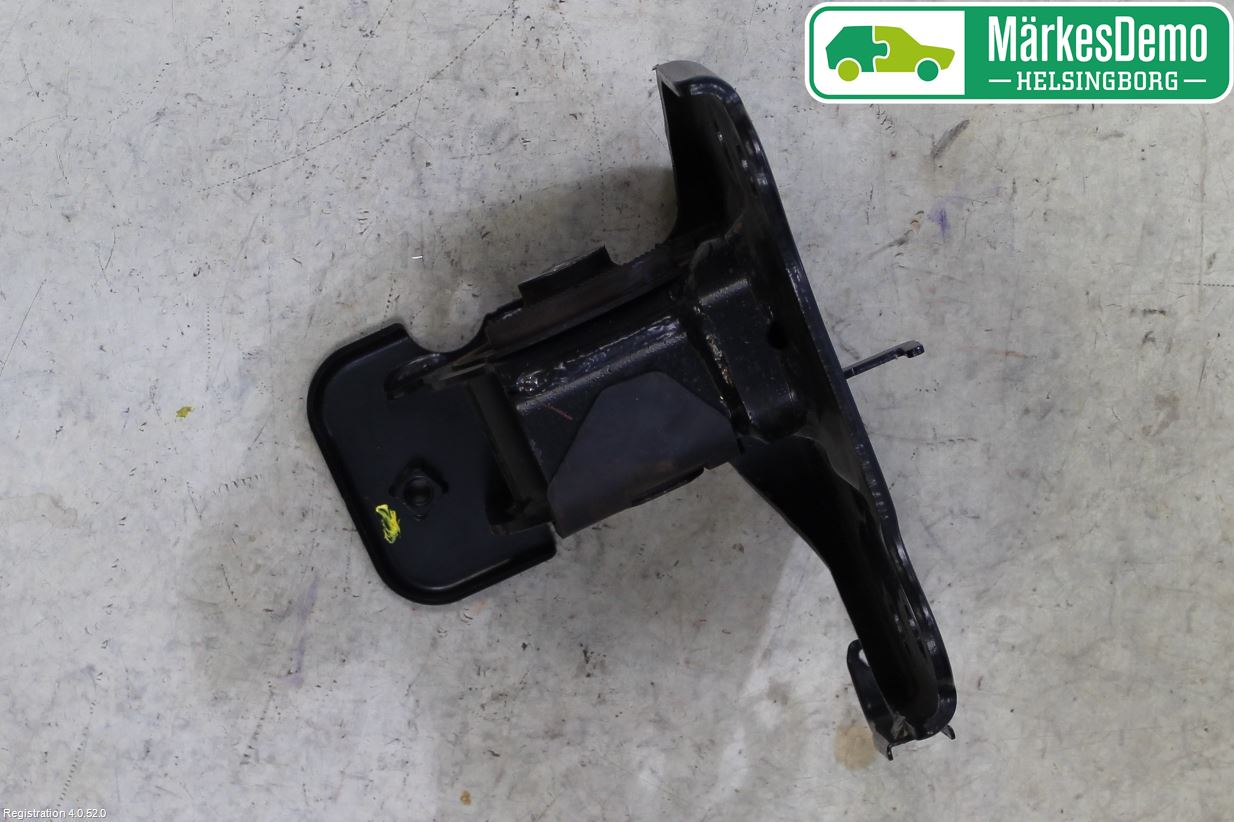 Toyota RAV4 13-18 Motorfäste