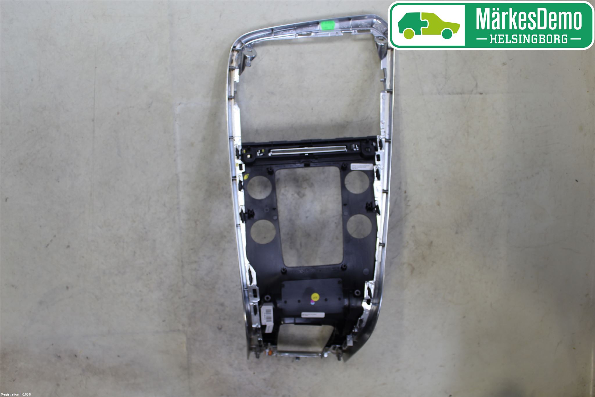 Volvo XC60 14-17 Instrumentkonsoll Mitt