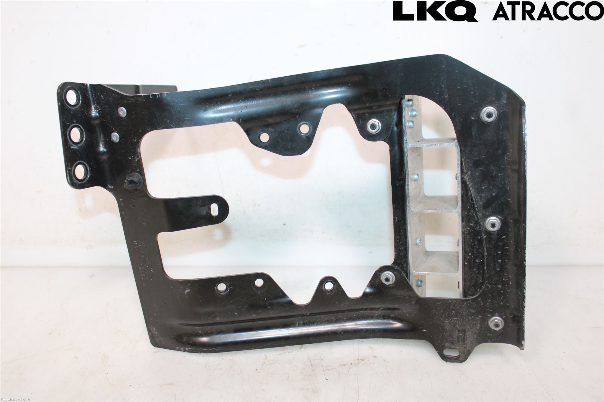 Audi A6 F2/C8 19- Front Övrigt