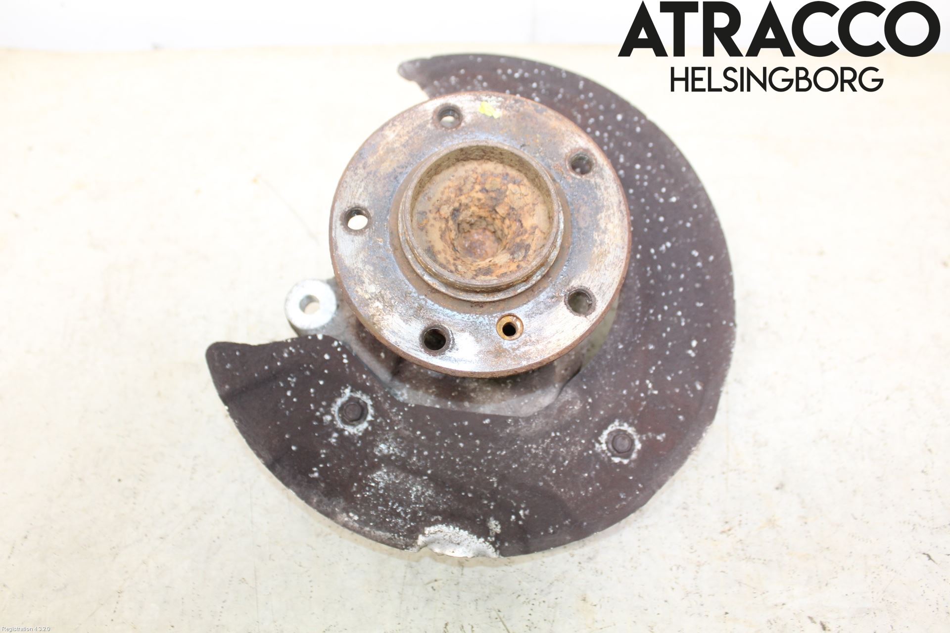 BMW 3 E90/91 SED/TOU 05-12 Styrspindel Lagerhus Hö