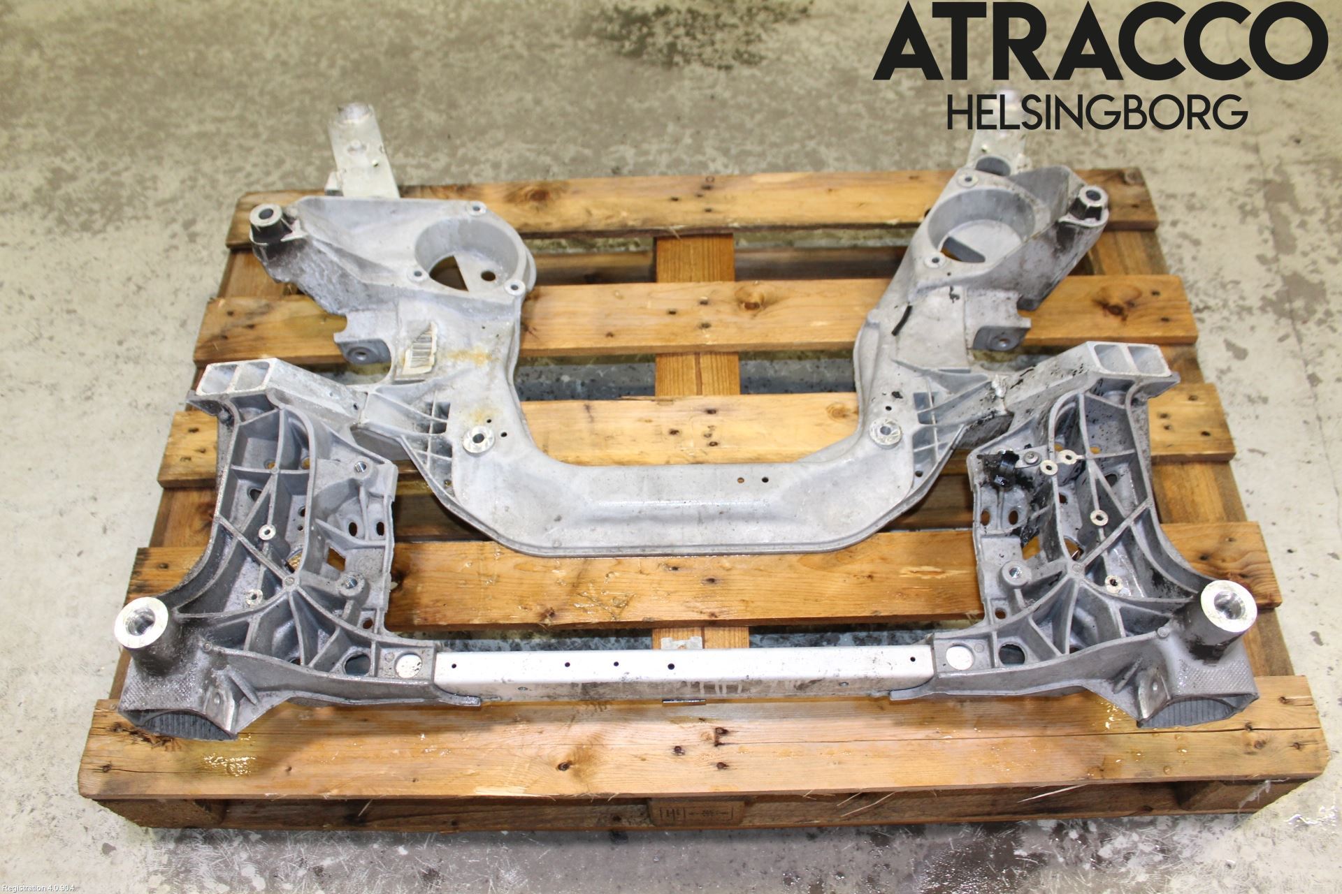 BMW 5 GT F07 09-17 Framvagnsbalk