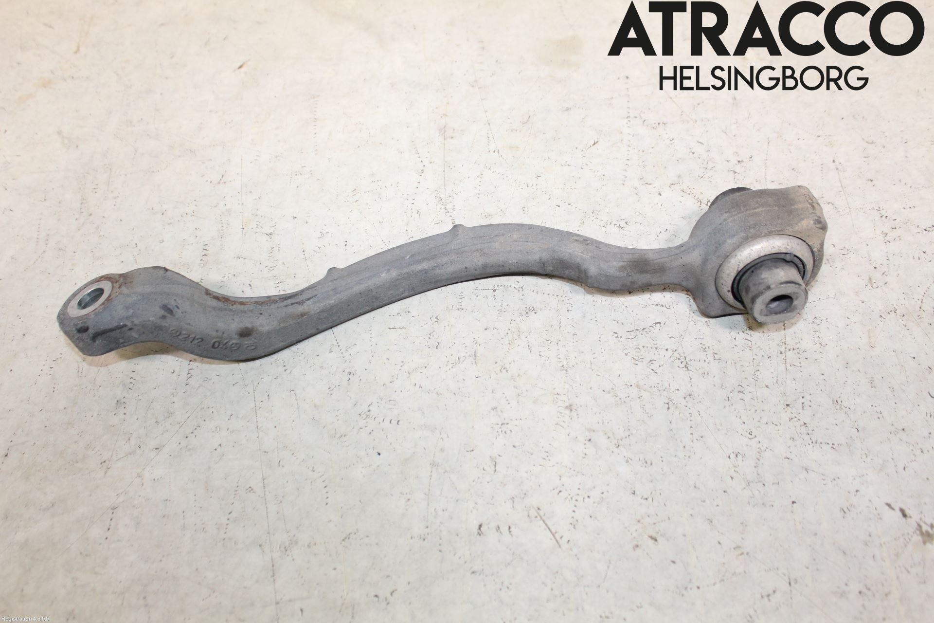 Mercedes-Benz MB E-KLASS (W212) 09-16 Bärarm Fram Undre Hö