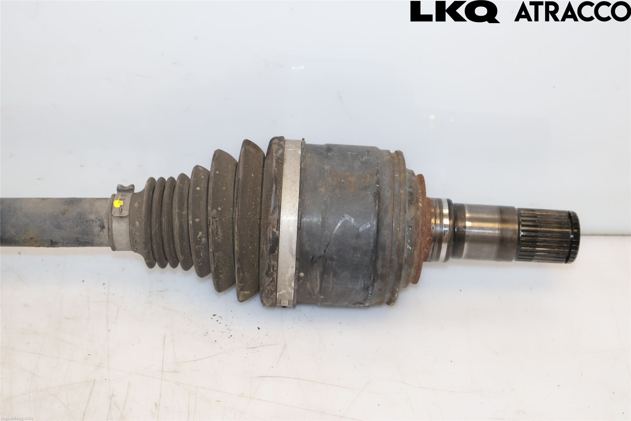 Maserati QUATTROPORTE Drivaxel Bak Höger
