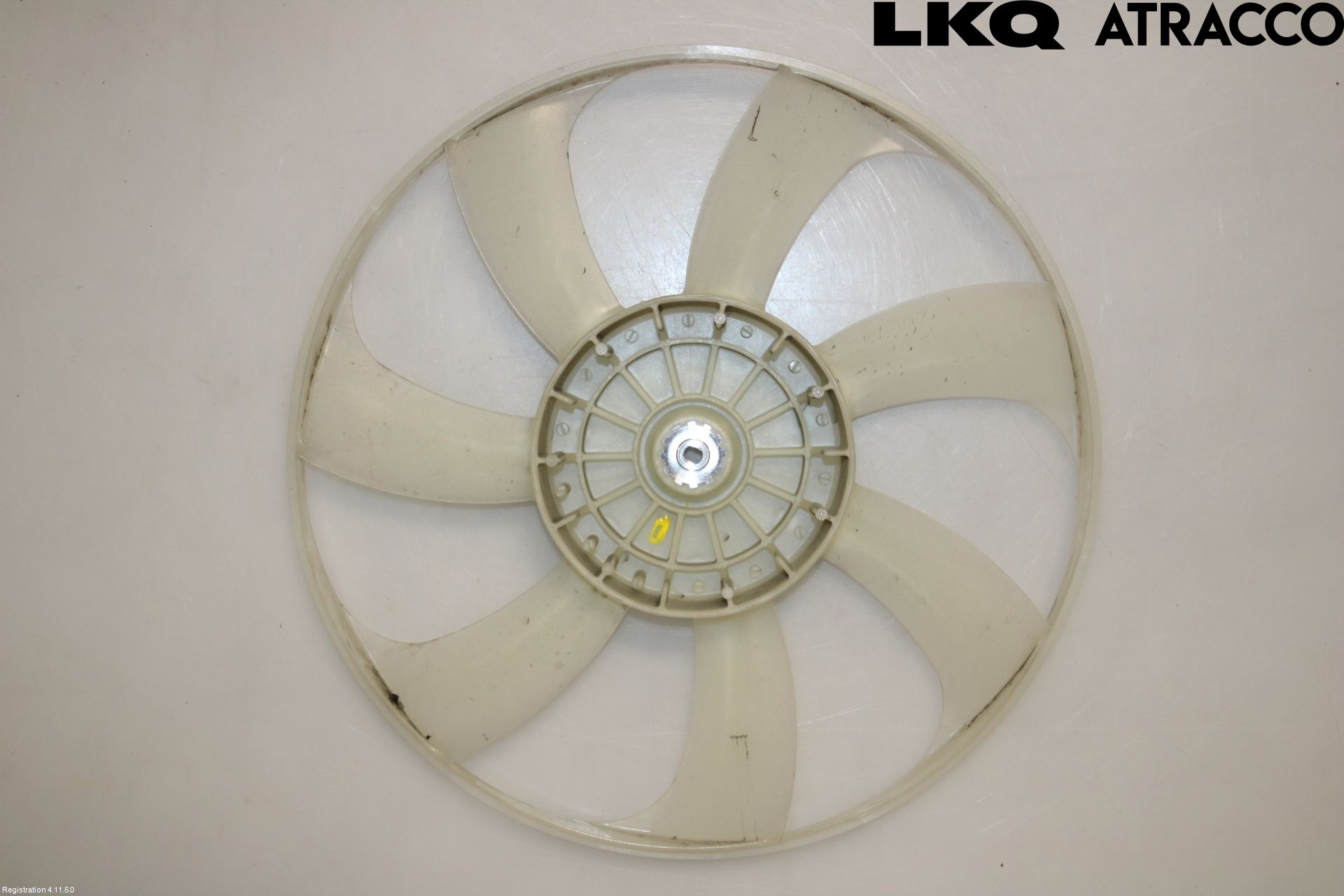 Toyota COROLLA 19- Kylfläkt-Vinge