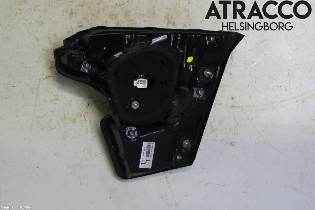 Toyota C-HR 16-23 Bakljus Lucka Vä