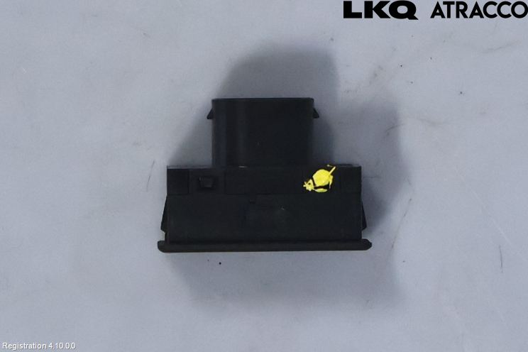 Volkswagen VW ARTEON 17- Strömställare Baklucka