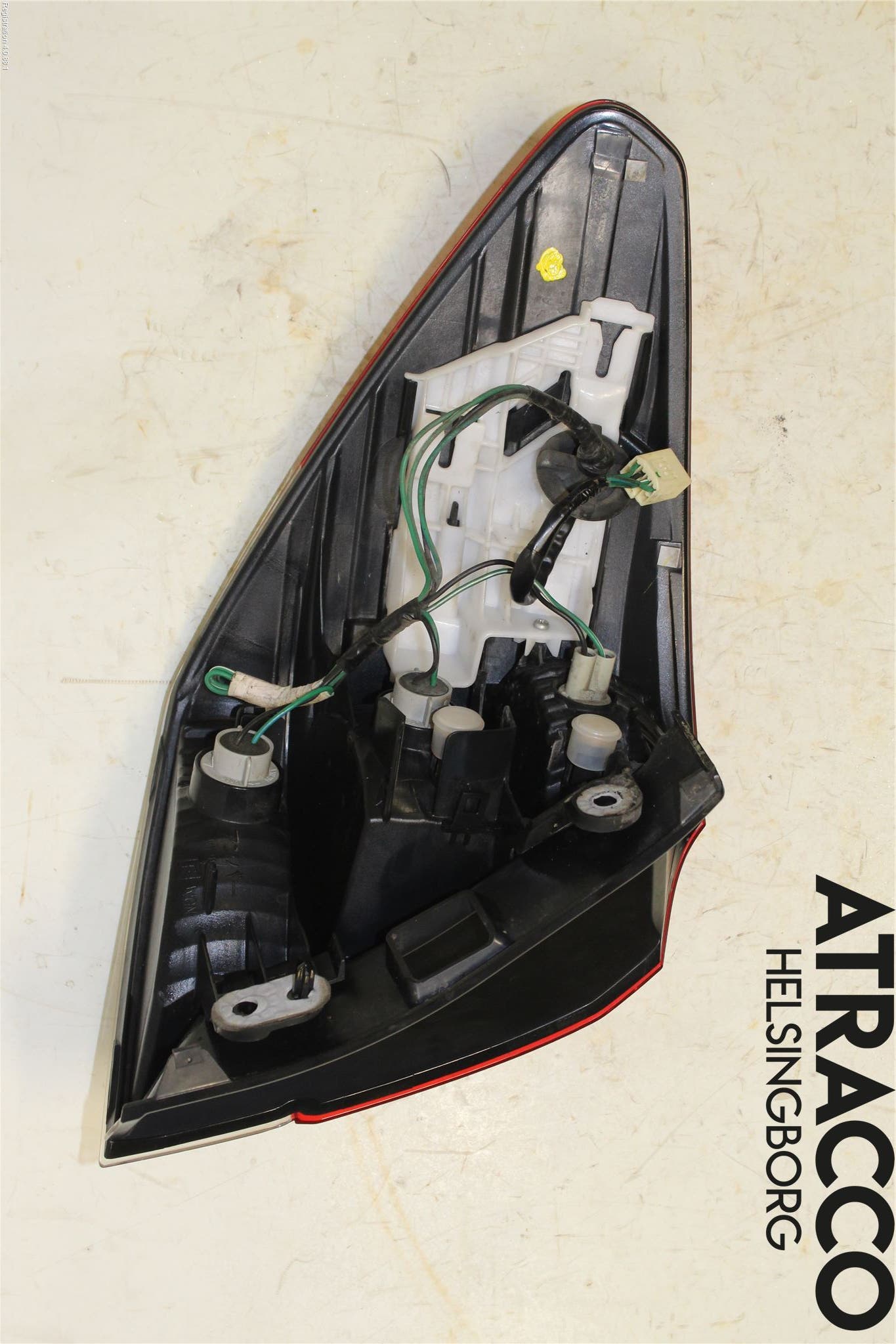 Subaru LEGACY 10-14 Bakljus Höger