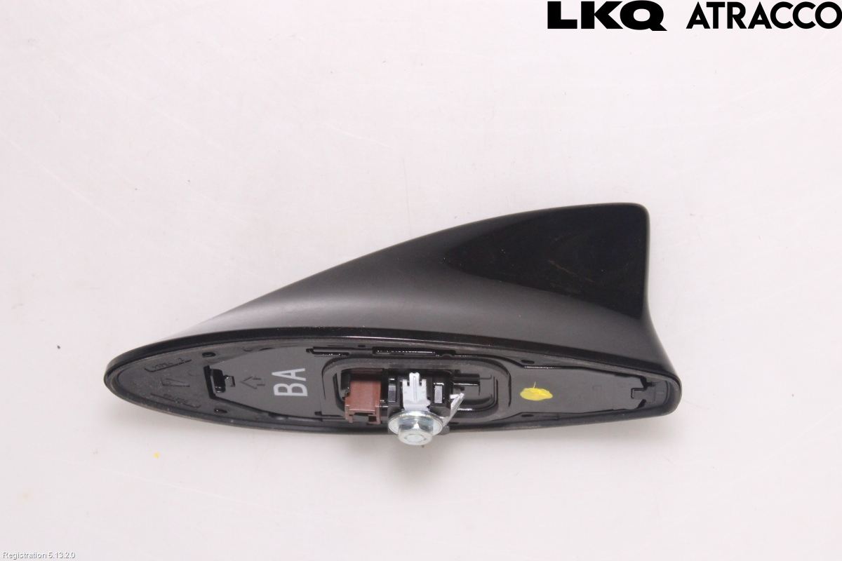 Lexus NX 340h/450h+ 21- Antenn