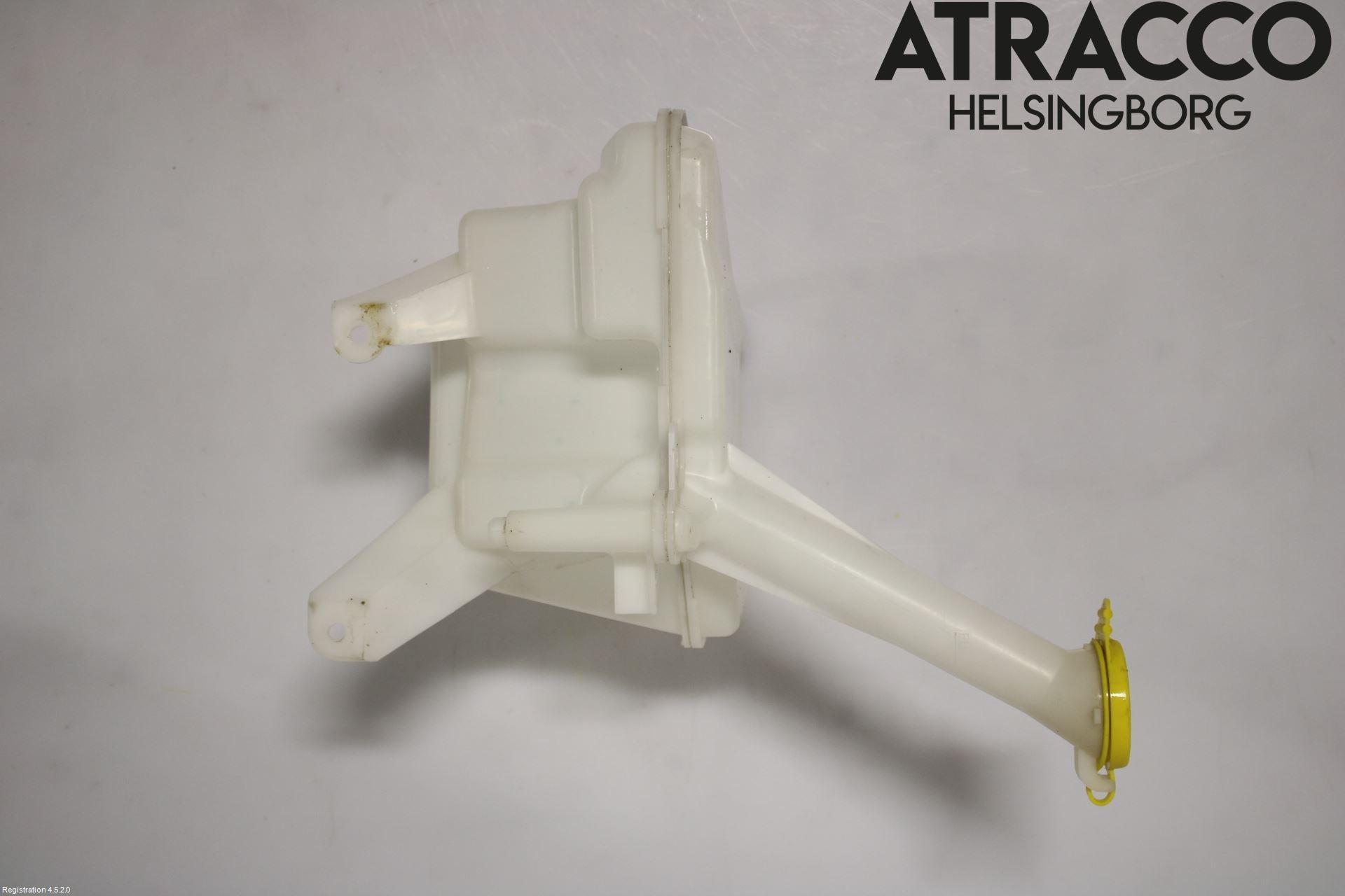 Toyota YARIS XP130 12-14 Spolartank Vindruta