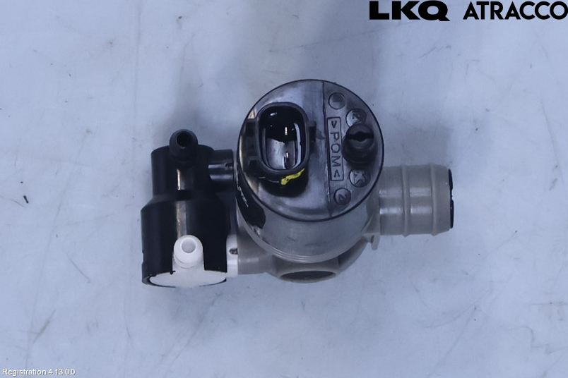 Toyota YARIS CROSS XP21 21- Spolarpump Vindruta