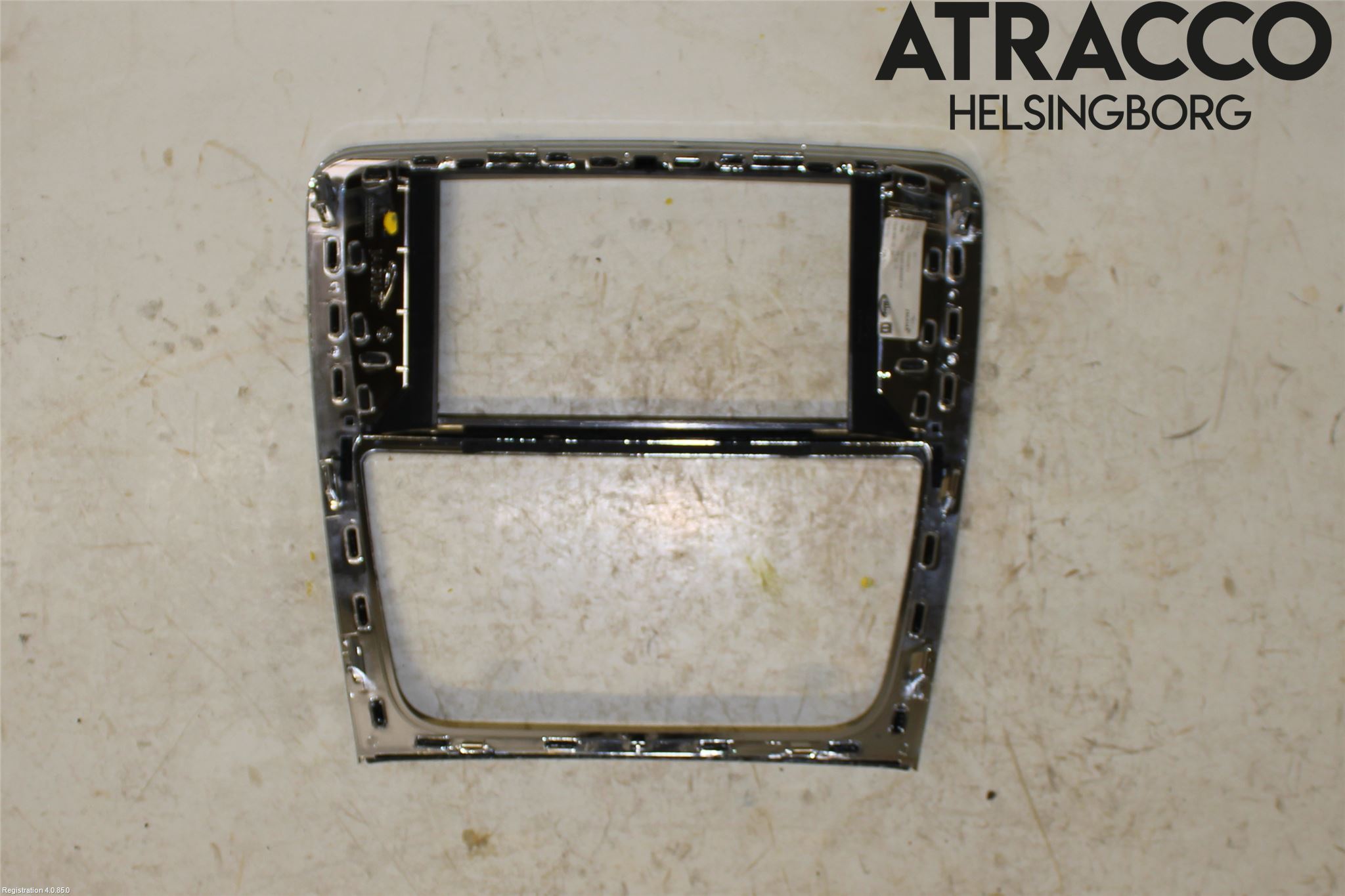 Jaguar XJ X351        10- Instrument-Radio Sarg