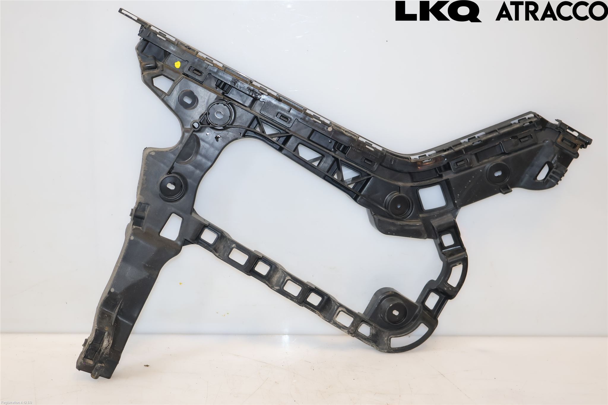 Volkswagen VW PASSAT 20-24 Stötfångarfäste Bak Hö