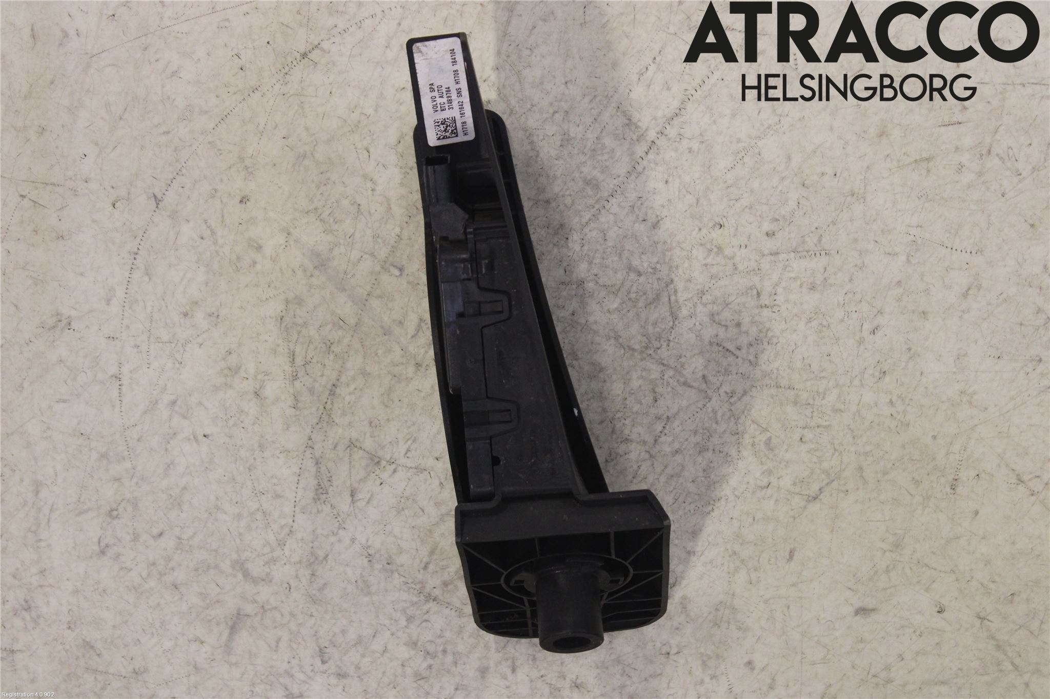 Volvo V90 17->> Gaspedal