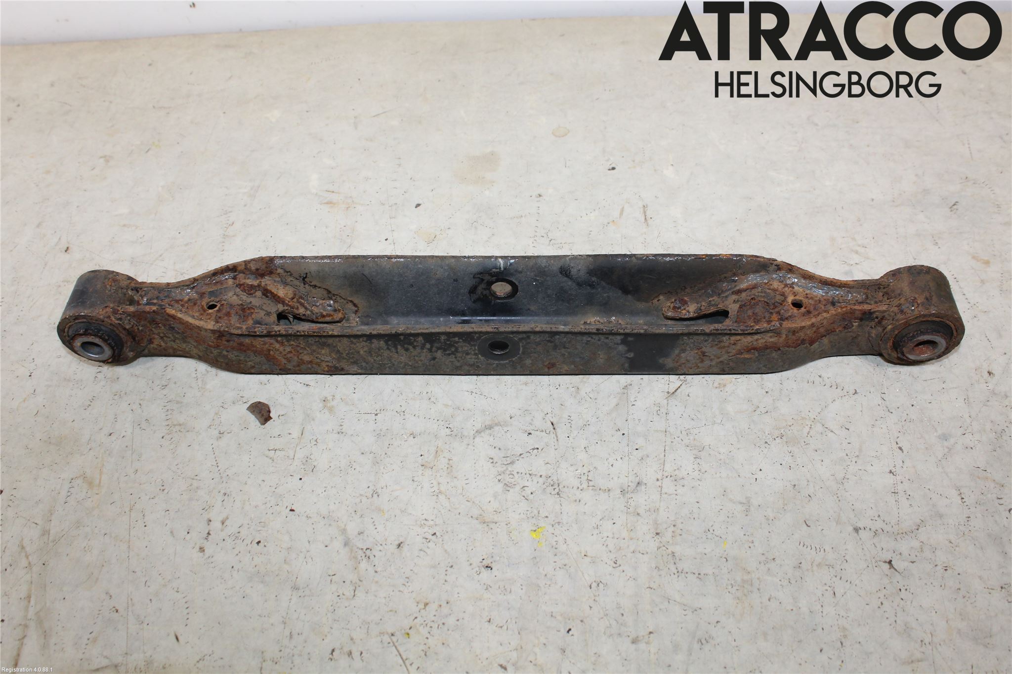 Nissan X-TRAIL 14-21 Bärarm Bak Höger