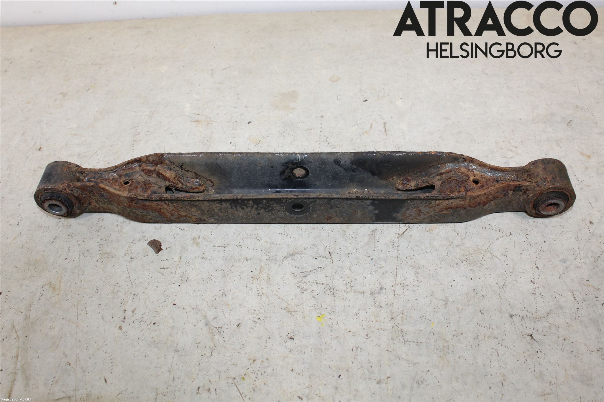 Nissan X-TRAIL 14-21 Bärarm Bak Höger