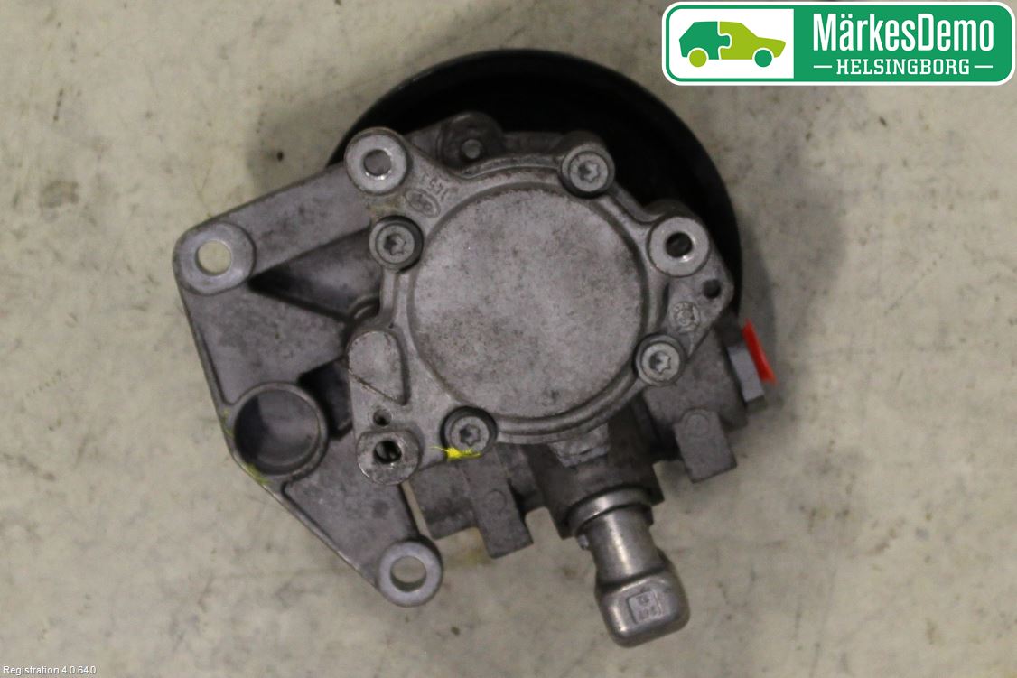 Mercedes-Benz MB C-KLASS (W204) 07-15 Styrservopump