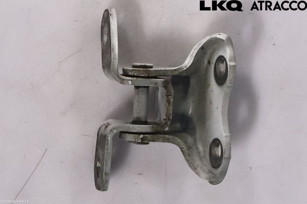 Toyota YARIS XP130 15-20 Dörrgångjärn