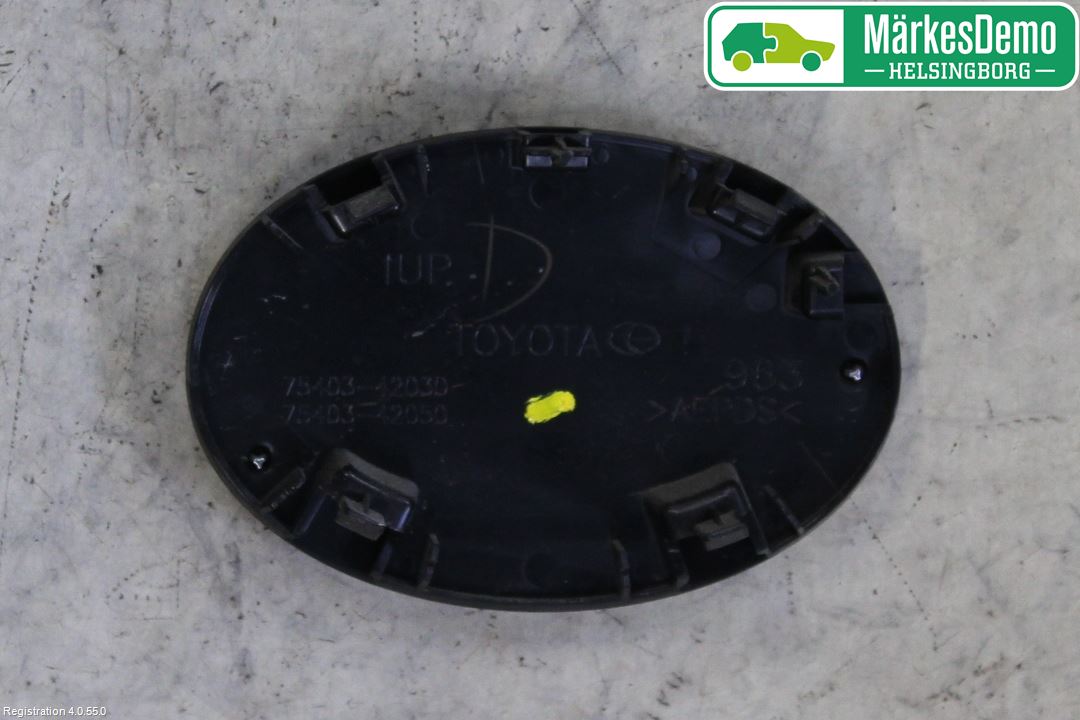 Toyota RAV4 13-18 Emblem