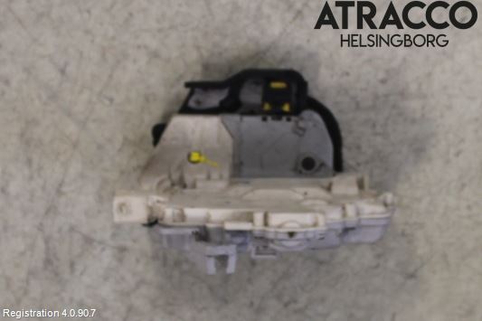 Audi A6/S6     05-11 Centrallåsmotor Höger