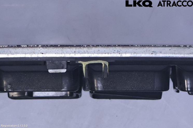 Volvo V70 08-13 Grill Komp