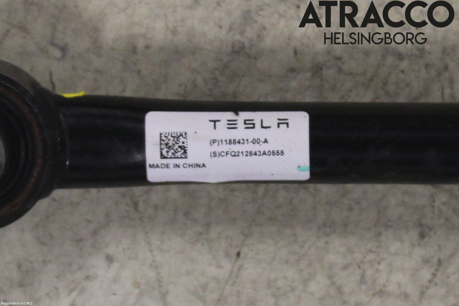 Tesla MODEL Y 21- Bärarm Bak Vänster