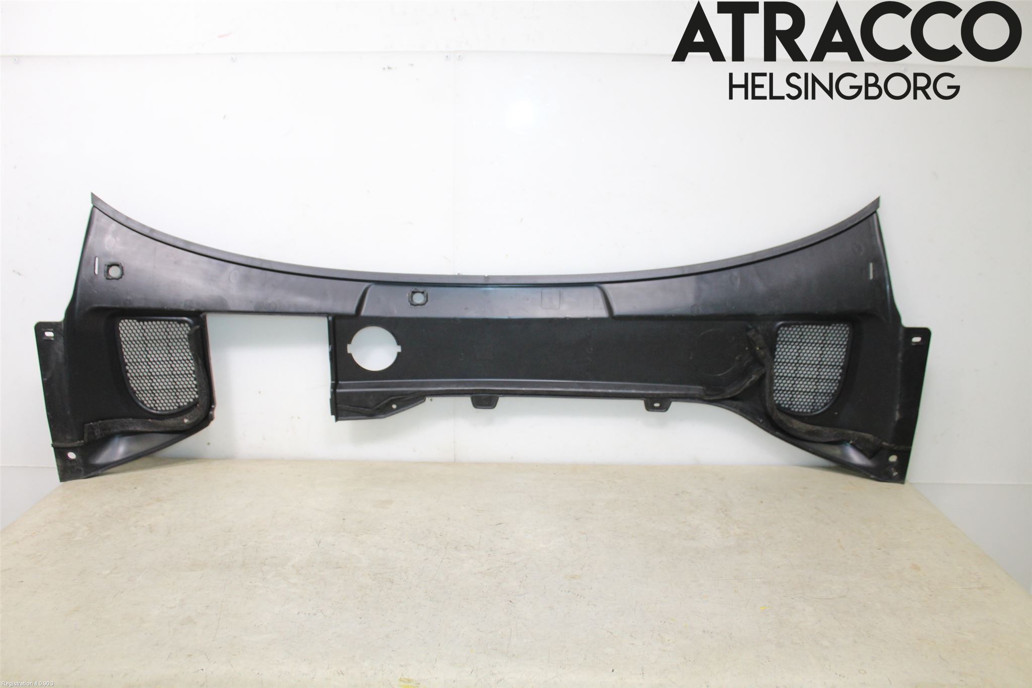 Volvo XC60 14-17 Torpedplåt-Torpedplast