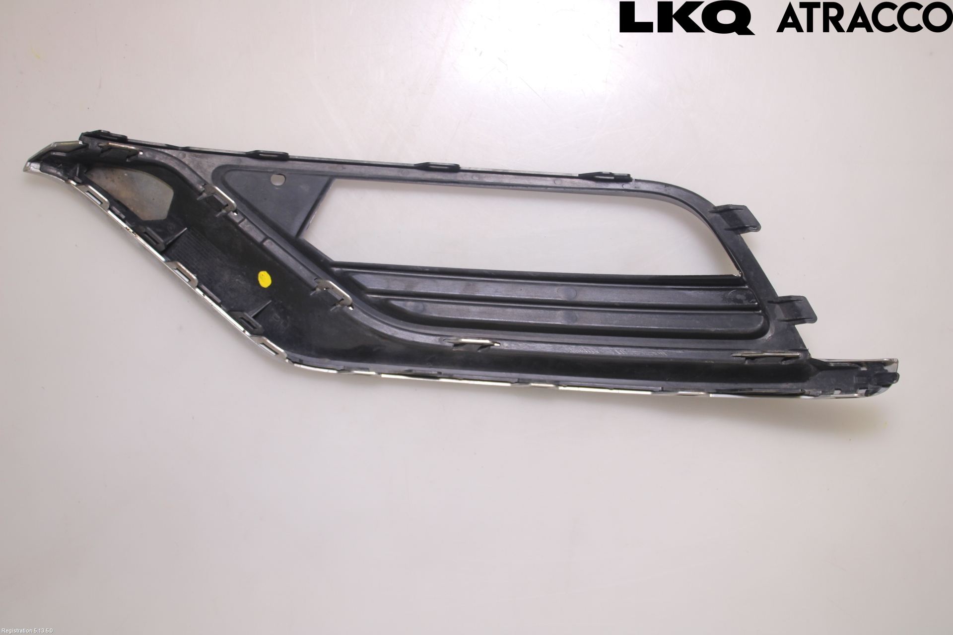Volkswagen VW PASSAT 15-19 Dimljussarg Fram