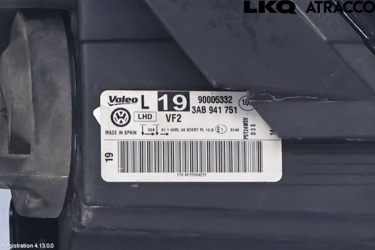 Volkswagen VW PASSAT 11-14 Strålkastare Vänster