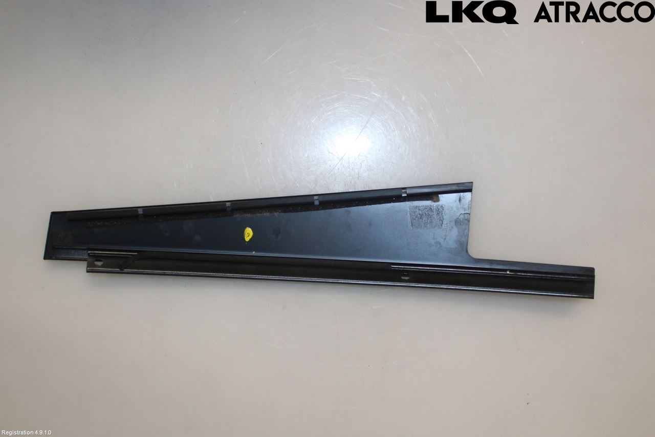BMW 7 G11/G12 15-22 Dörr Dekorlist Bak Vä
