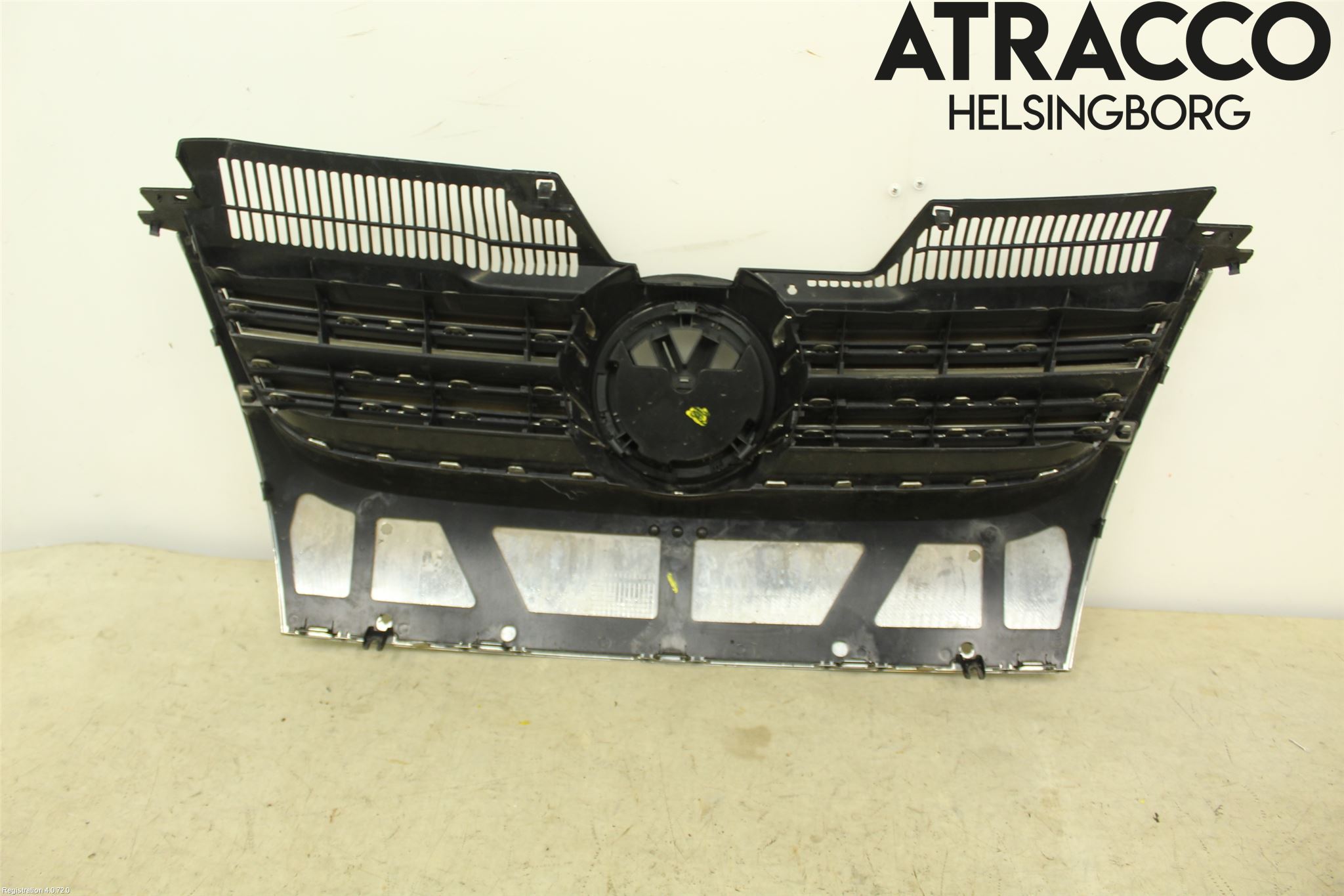 Volkswagen VW GOLF V 04-09 Grill Komp