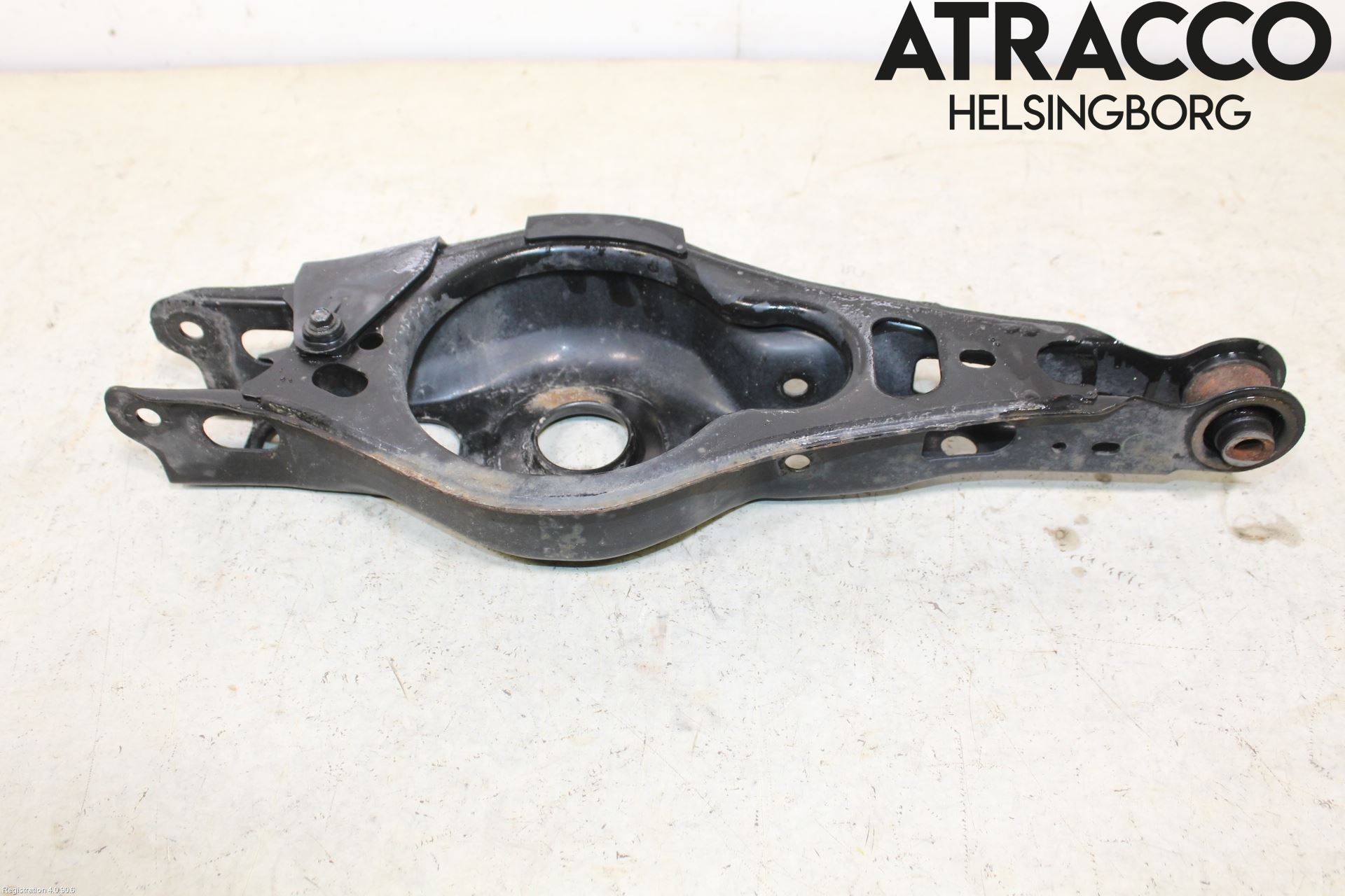 Toyota RAV4 19- Bärarm Bak Höger