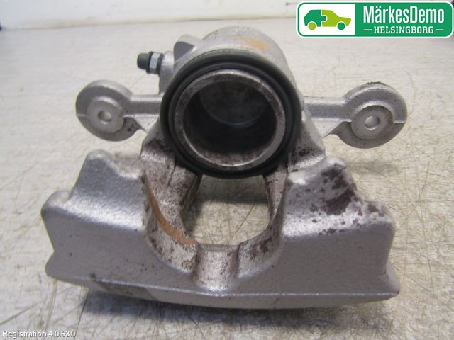 BMW 1 E87/81 5D/3D 03-11 Bromsok Fram Höger