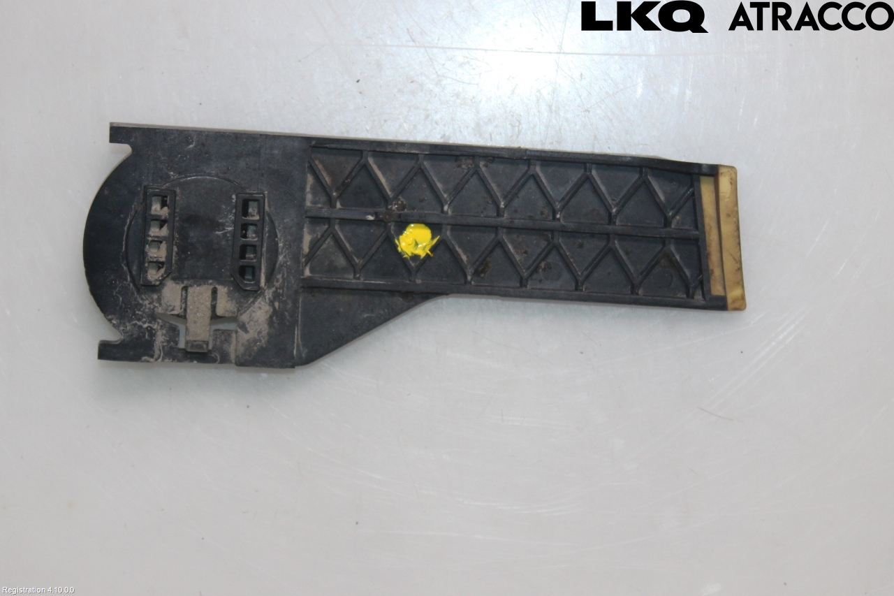 Mercedes-Benz MB A-KLASS (W176) 13-18 Kylarfäste-Ram-Balk