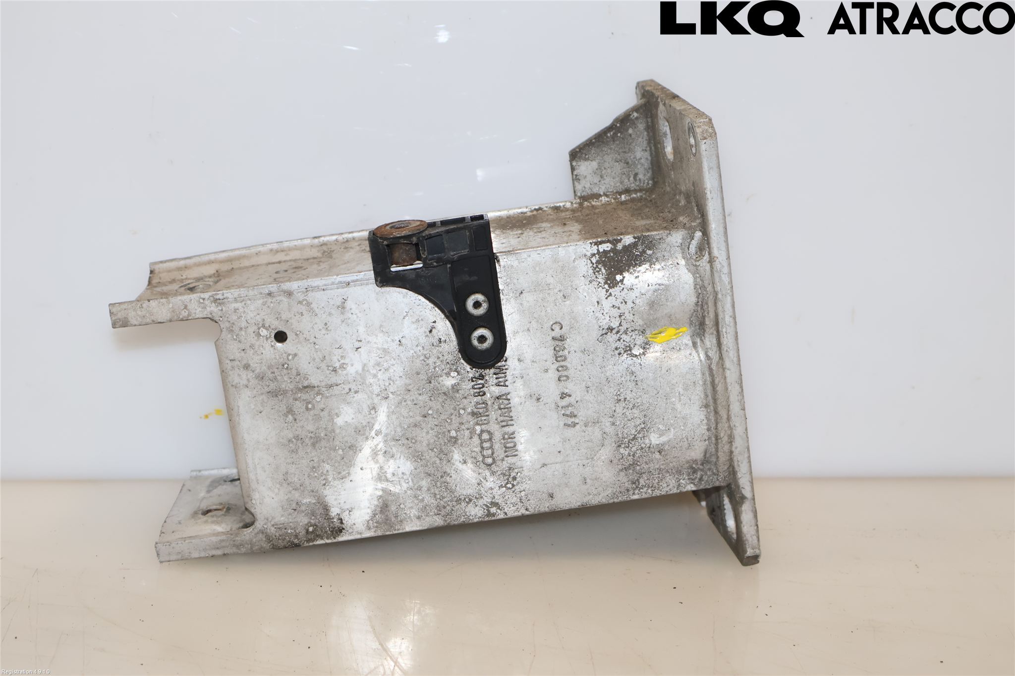 Audi A4 12-15 Stötfångarbärjärn Fram