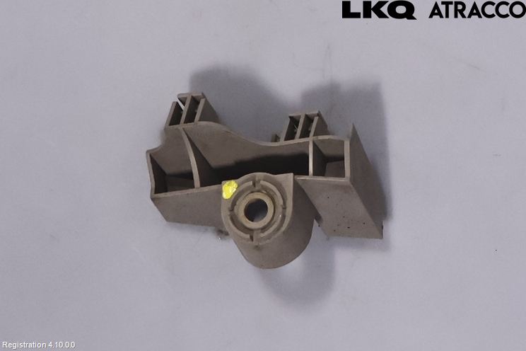 Toyota AURIS 13-19 Stötfångarfäste Bak Hö