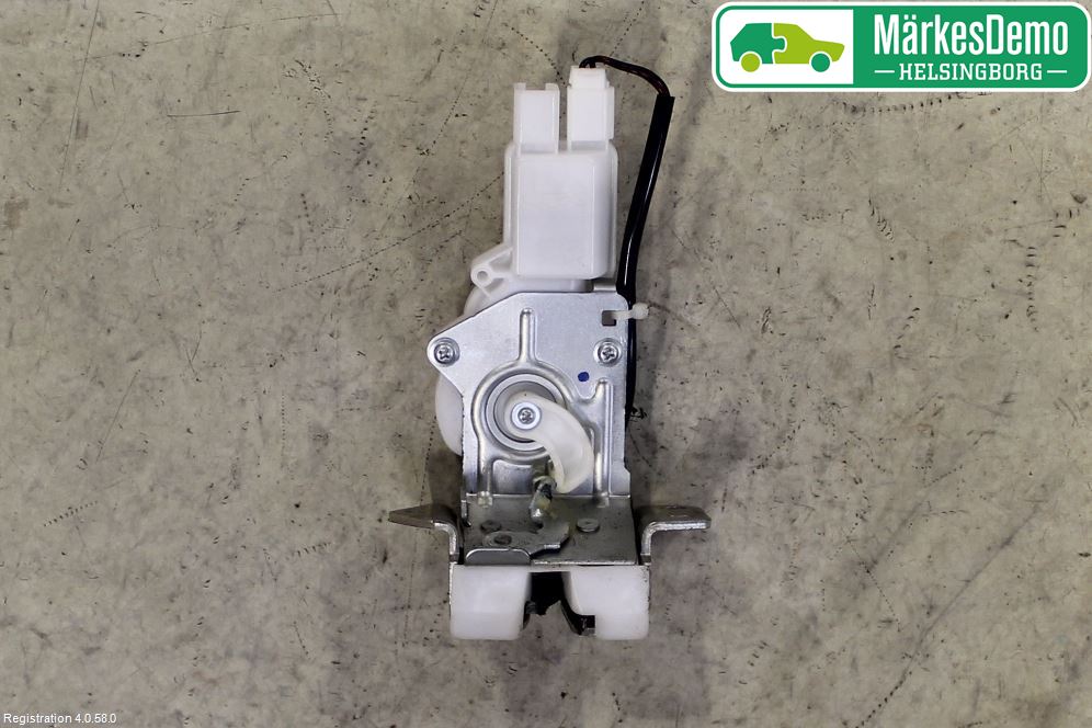 Suzuki SWIFT 11-16 Låskista Baklucka