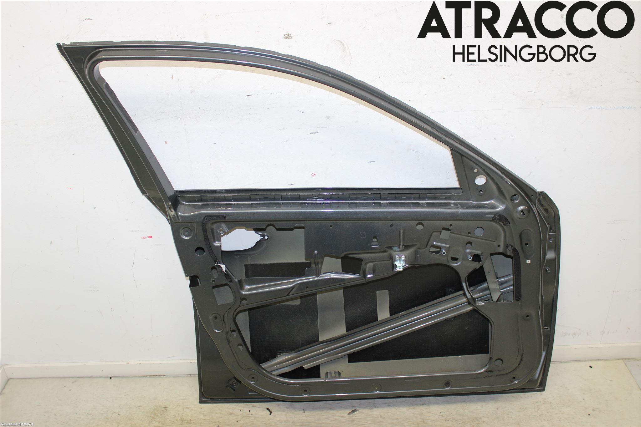 BMW 5 E60/61 Sed/Tou 02-10 Dörr Fram Vänster